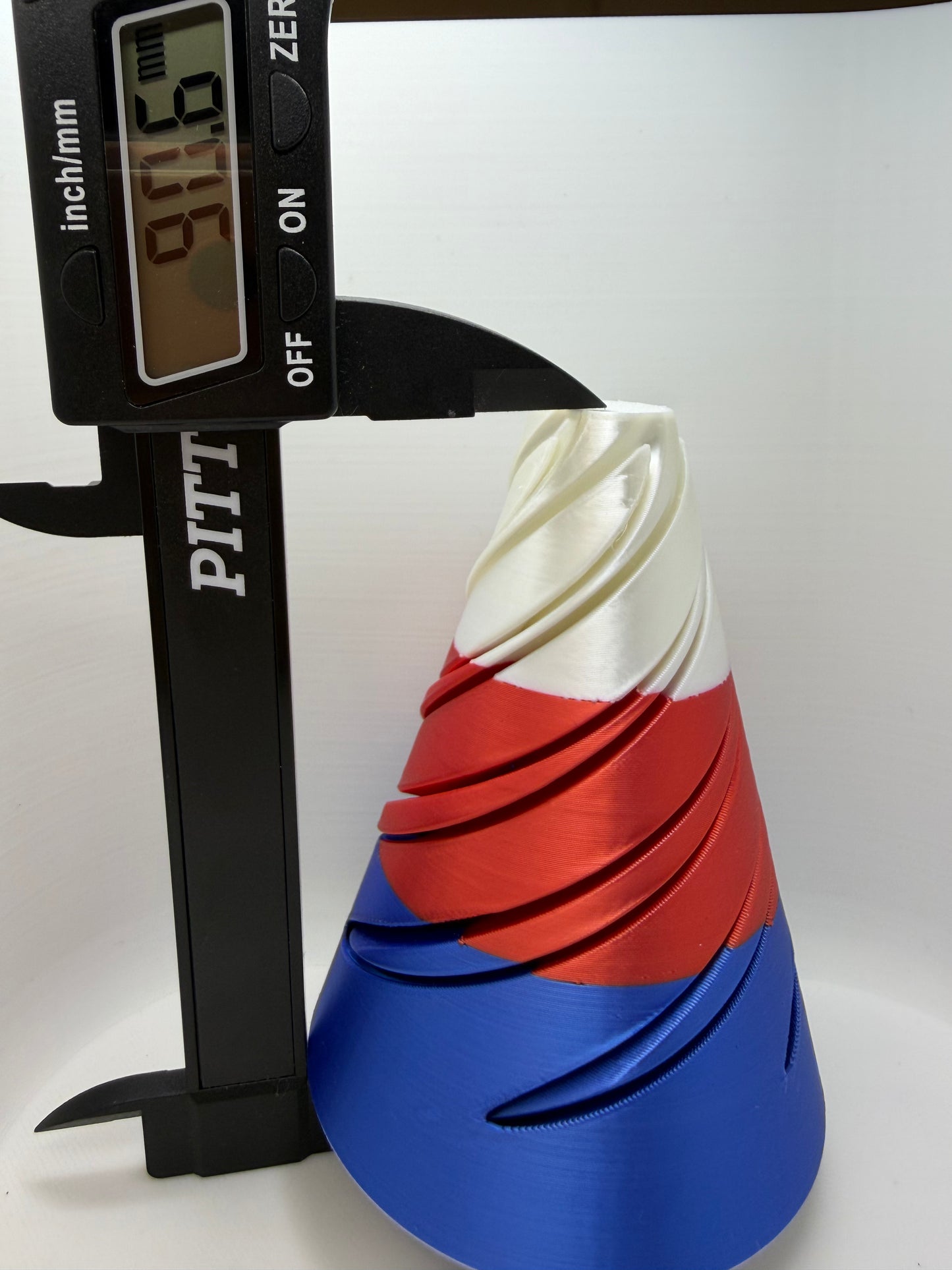 MakerEase Fidget Cone PRO 90mm – Premium ASMR Rotating Desk Toy