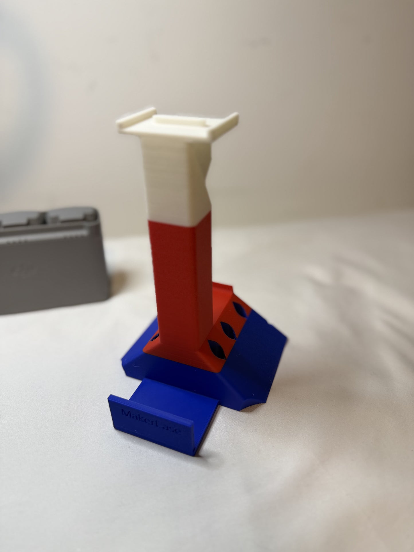 MakerEase DroneDock – DJI Mini 2 Display Stand | Drone + Controller + Battery Mount