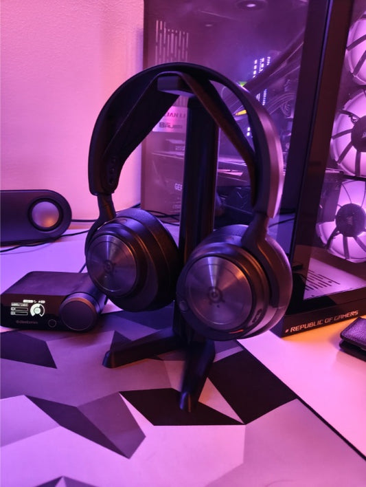 Minimalist Headphone Stand